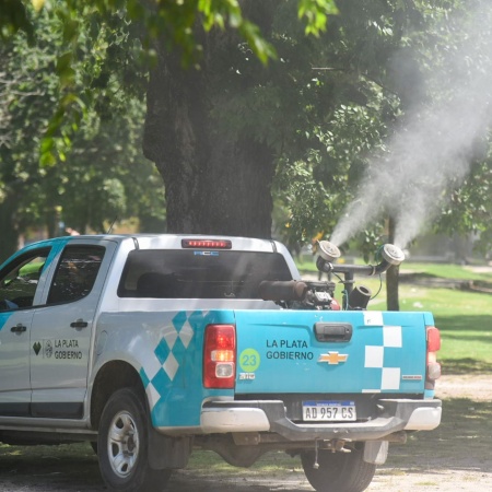 La Plata: Avanza el plan de fumigación municipal contra el dengue en más de una decena de localidades