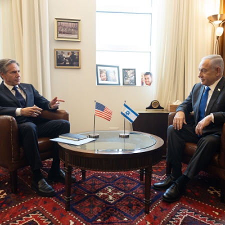 Netanyahu dice a Blinken que rechaza acuerdo que obligue a poner fin a operación en Gaza